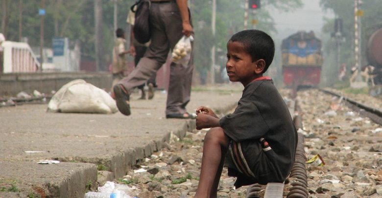 صورة طفل فقير صور فقراء الأطفال قد تعينك على مساعدتهم عالم ستات